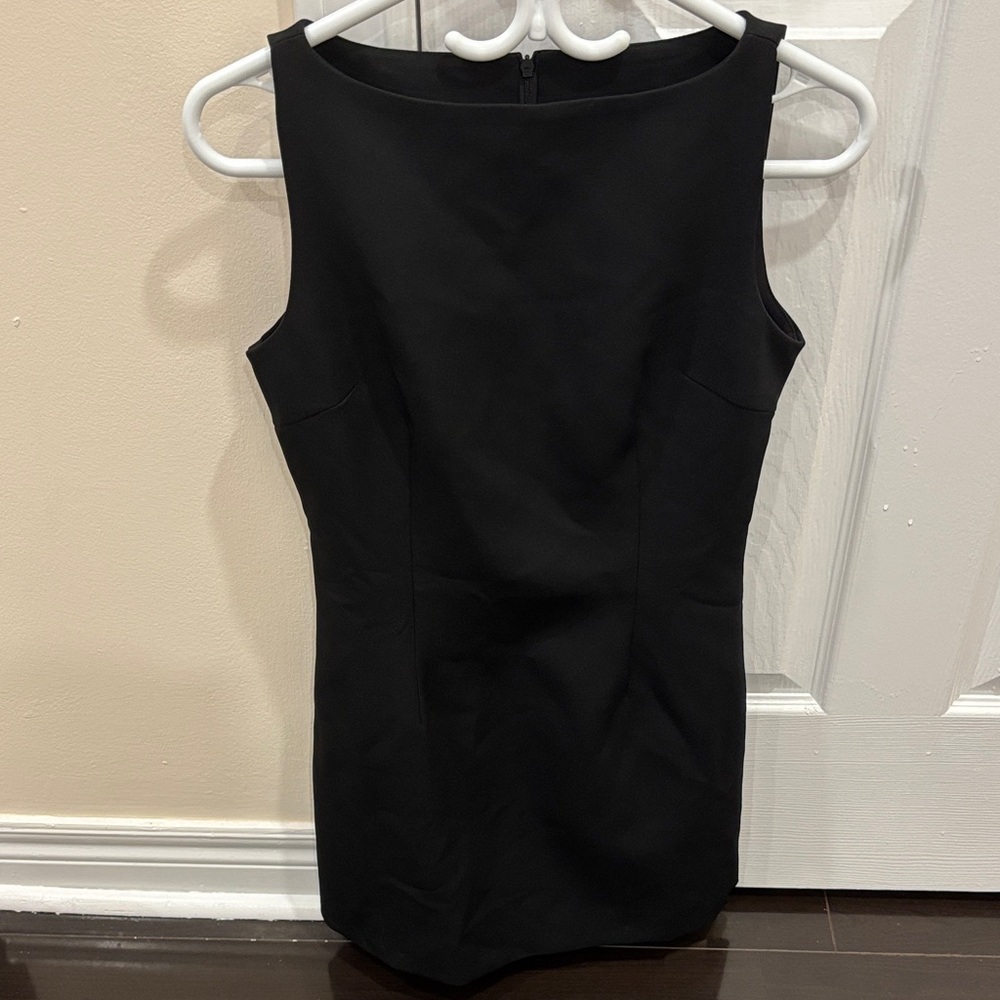 Elegant Black Sleeveless Dress 90s Boatneck